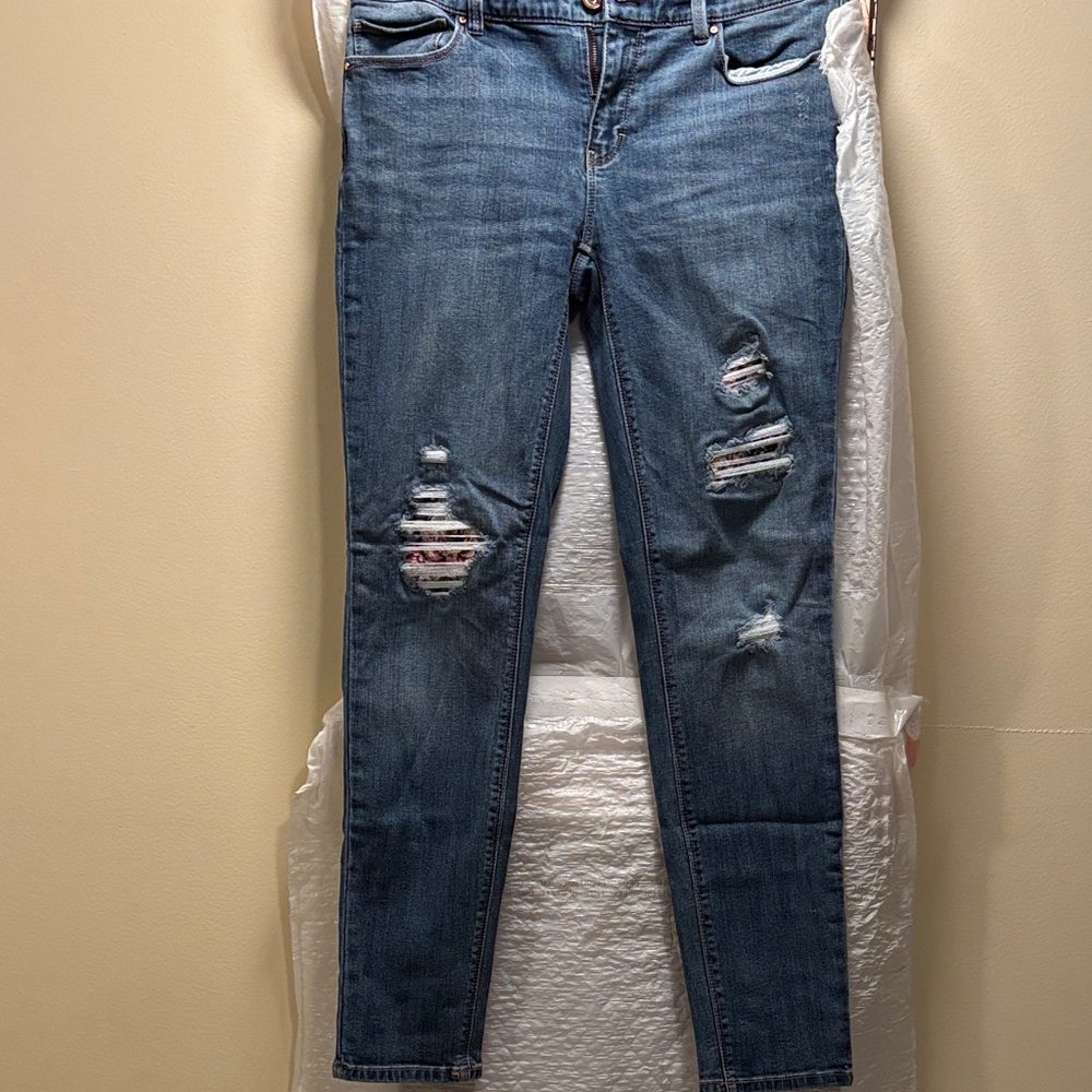 Women's Light Blue Jeans - size 6